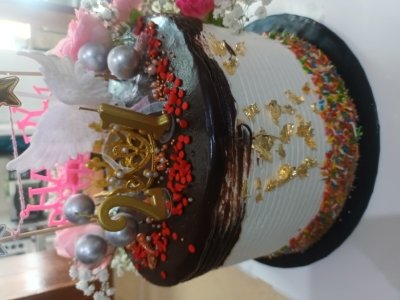 Eggless Chocolate Vegan Cream Cake